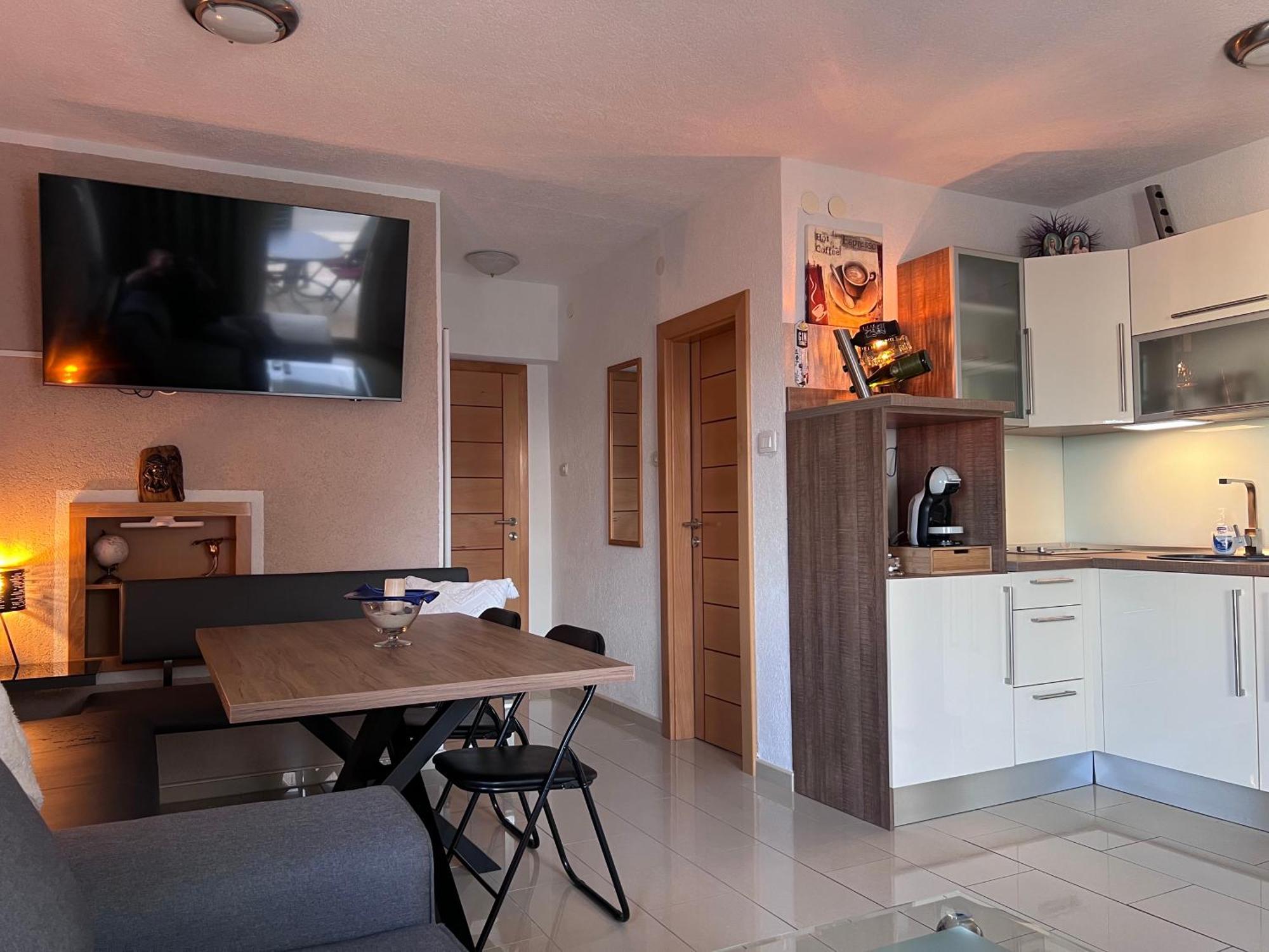 Apartment Mira - Sea View Trogir Buitenkant foto